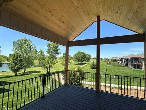 802 Savannah Court, Greenwood, MO 64034