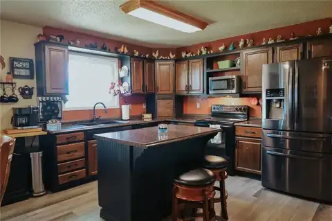 7164 State Route T Highway, Amazonia, MO 64421