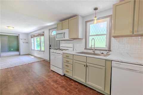 608 Walnut Street, Greenwood, MO 64034