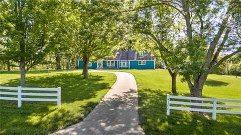 4300 Country Squire Lane, Oak Grove, MO 64075