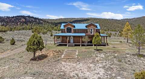 4150 W Pink Cliffs Vistas, Hatch, UT 84735