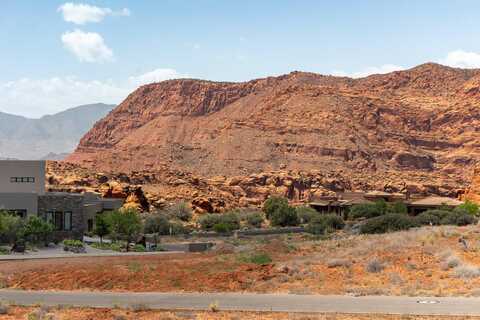 4587 N Iron DR, Saint George, UT 84770