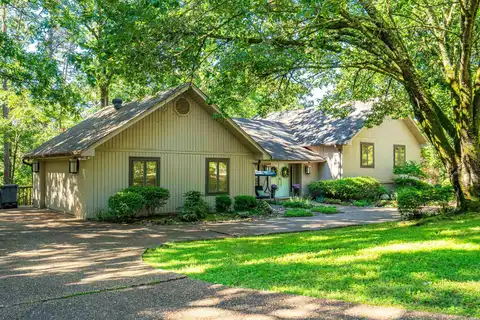 202 WHISPERING HILLS Street, Hot Springs, AR 71901