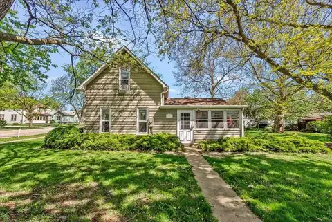 204 E 12th Street, Cedar Falls, IA 50613