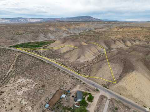 8135 S HWY 264 S, Jensen, UT 84035