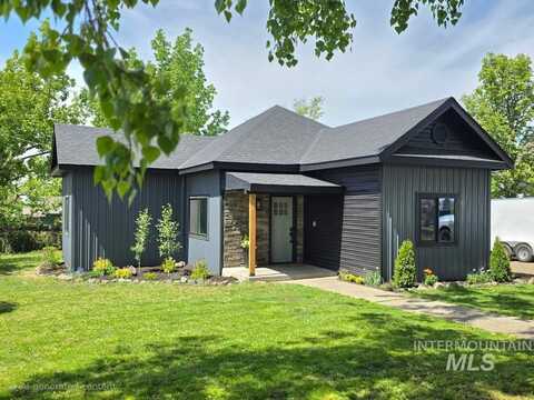 304 N C Street, Grangeville, ID 83530