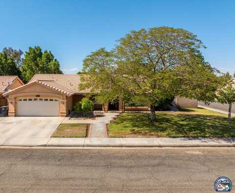 1007 Calle Luna, Brawley, CA 92227