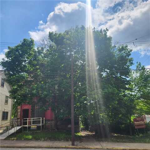 602 Mulberry St, Wilkinsburg, PA 15221