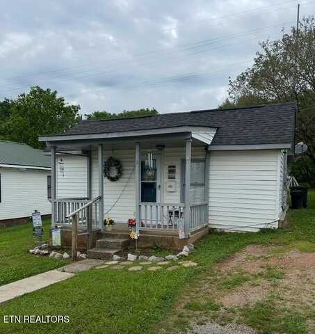 808 Summer St, Loudon, TN 37774