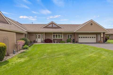 9208 St Andrews Circle, Klamath Falls, OR 97603