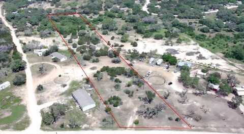 1754 N Lakeshore Dr, Bandera, TX 78003