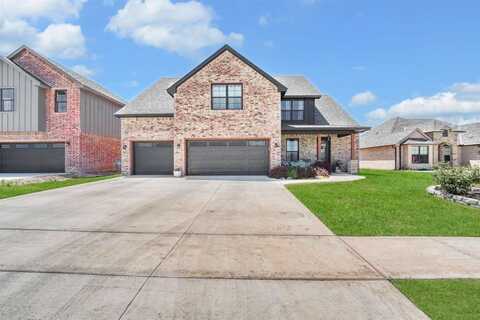 918 NE Oriole Dr, Lawton, OK 73507
