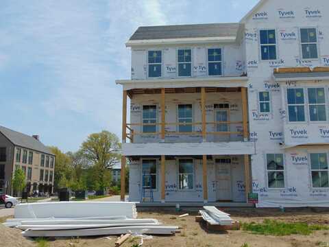 105 Parkerwood Lane, West Lafayette, IN 47906