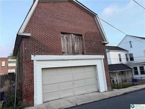 141143 2nd Street, Catasauqua, PA 18032