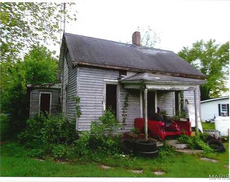 456 E 2595 Avenue, Ramsey, IL 62080