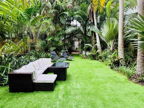 2936 SW 30th Ct, Coconut Grove, FL 33133