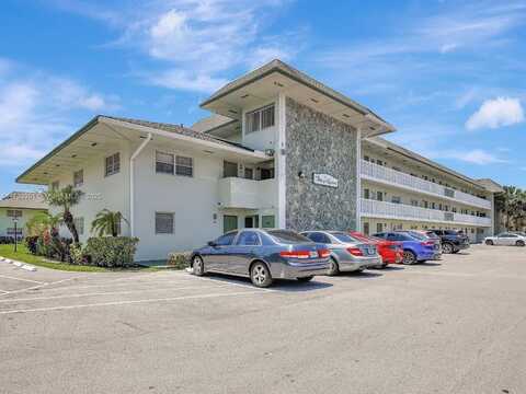 4200 NW 3rd Ct, Plantation, FL 33317