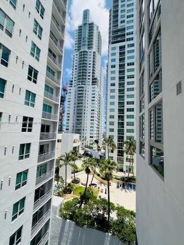 227 NE 2nd St, Miami, FL 33132