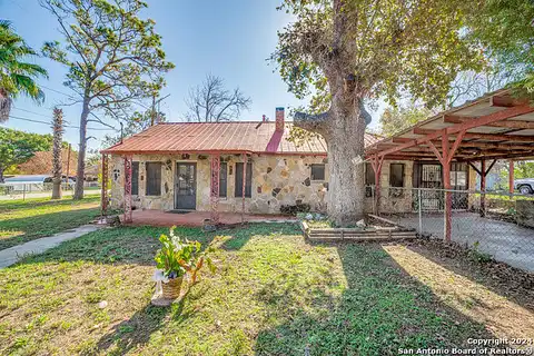 Mesquite, LYTLE, TX 78052