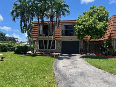 1430 SW 109th Way, Davie, FL 33324