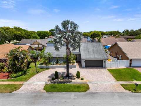 2421 NW 102nd Way, Pembroke Pines, FL 33026