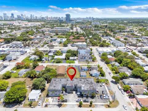 300 NE 1st Ct, Hallandale Beach, FL 33009