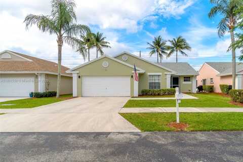 2590 SE 7th Pl, Homestead, FL 33033