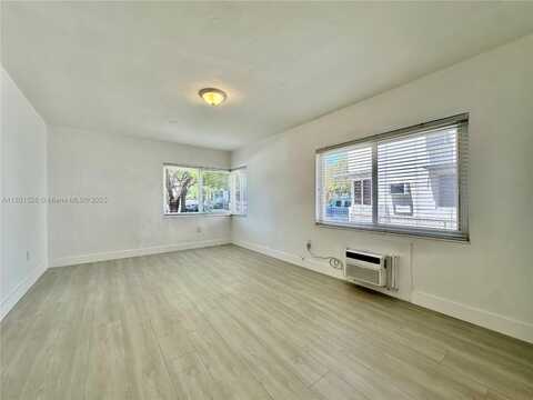 955 Bay Dr, Miami Beach, FL 33141