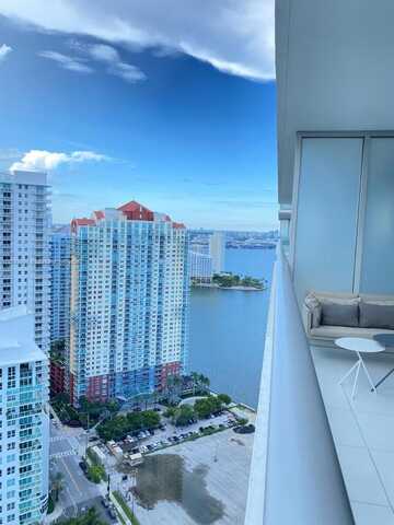 1300 Brickell Bay Dr, Miami, FL 33131