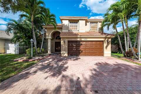 1345 NW 143rd Ave, Pembroke Pines, FL 33028
