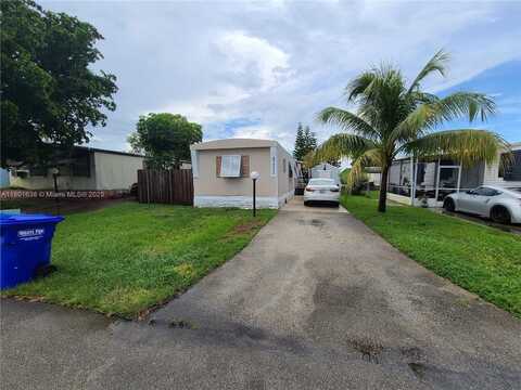 21711 NW 7th Ct, Pembroke Pines, FL 33029