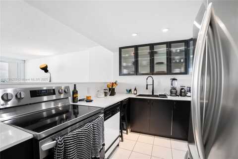 100 NW Bayview Dr, Sunny Isles Beach, FL 33160