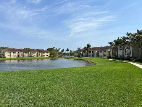 12510 Vista Isles Dr, Sunrise, FL 33325