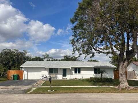 12821 SW 10th Ct, Davie, FL 33325