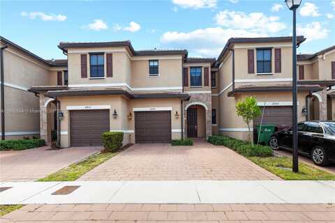 10945 W 33rd Ct, Hialeah, FL 33018