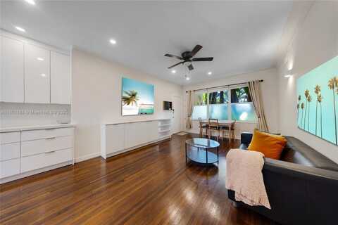 1446 Lenox Ave, Miami Beach, FL 33139