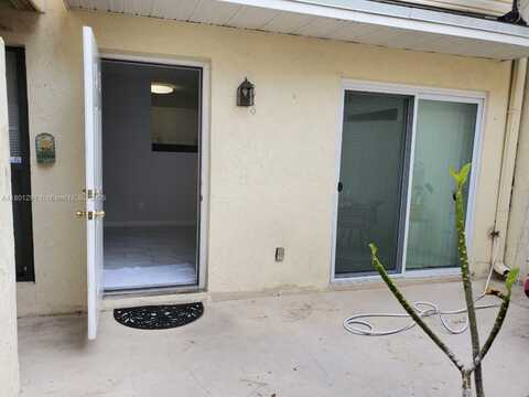 637 Executive Center Dr, West Palm Beach, FL 33401