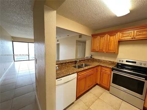 1523 Lake Crystal Dr, West Palm Beach, FL 33411