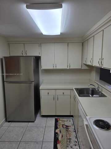 8025 SW 107 AV, Miami, FL 33173