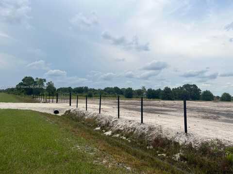 16525 NW 260 st, Okeechobee, FL 34972