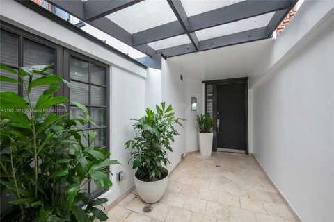 1530 NE Quayside Ter, Miami, FL 33138