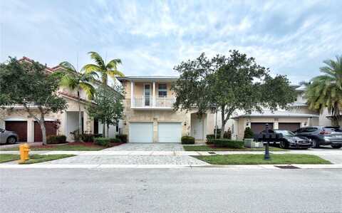 10423 NW 70th Ln, Doral, FL 33178