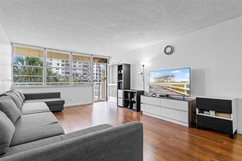 251 174th St, Sunny Isles Beach, FL 33160