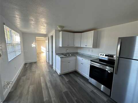 141 NE 14th St, Homestead, FL 33030