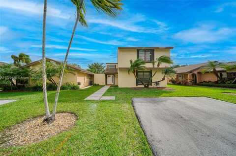 9068 SW 129th Ln, Miami, FL 33176