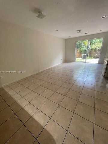 2620 Pierce St, Hollywood, FL 33020