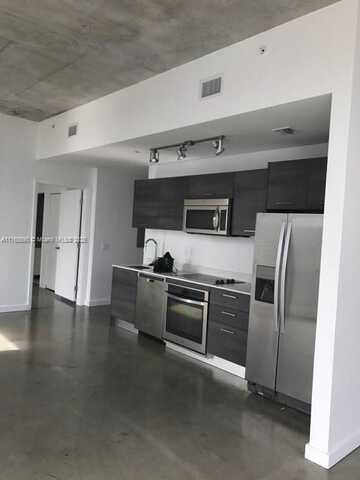 151 SE 1st St, Miami, FL 33131