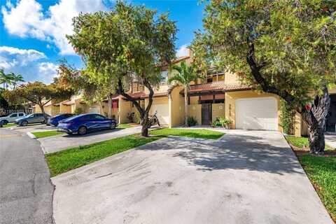 3915 Adra Ave, Doral, FL 33178