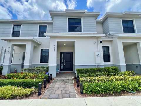 414 NE 12th St, Florida City, FL 33034