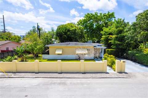 6320 SW 58th Pl, South Miami, FL 33143